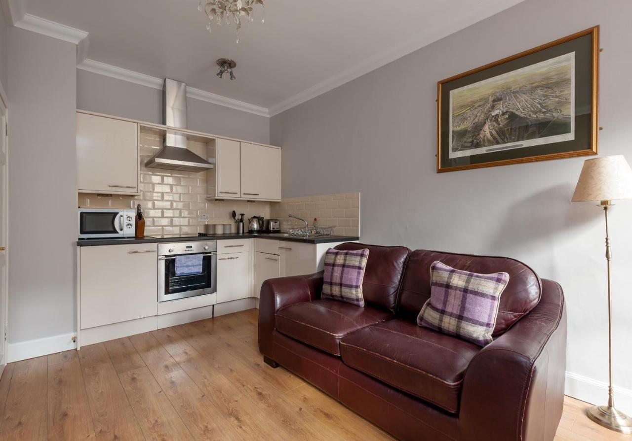 Ladystairs 1 Royal Mile Apartment เอดินบะระ ภายนอก รูปภาพ